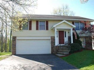 1269 Glen Carlyn Dr, Farmington, NY 14425