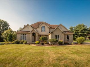 5065 Paddington Down Rd NW, Canton, OH