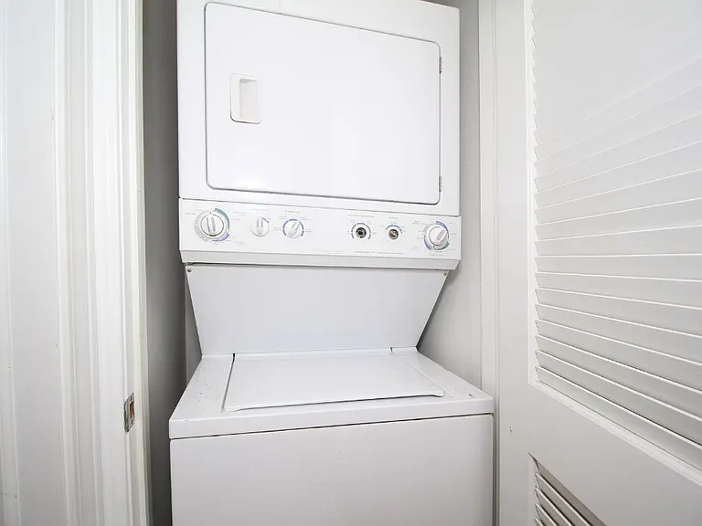 1214 W Waveland Ave #2 — Photo 8