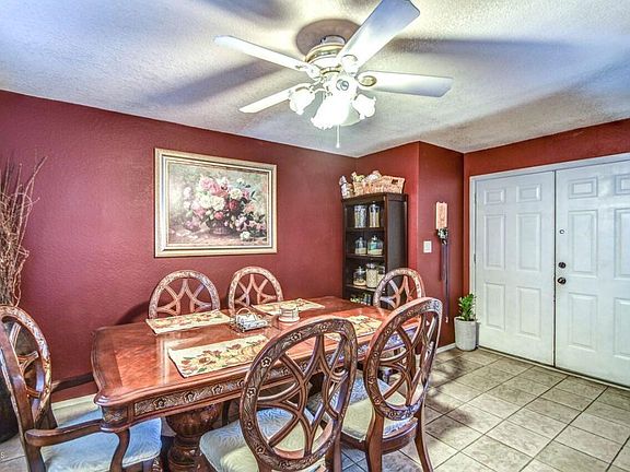 4th image of 2239 W Dahlia Dr
