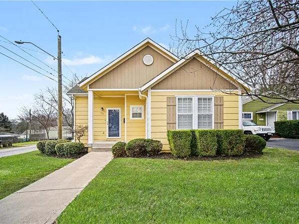 121 E 80th St, Kansas City, MO 64114