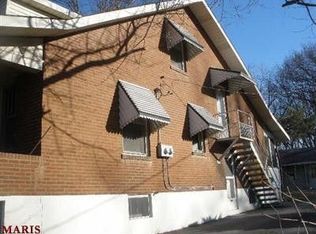 8448 Lackland Rd, Saint Louis, MO 63114