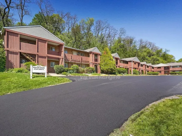 2323 Newton St APT 12, Akron, OH 44305