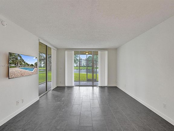 4th image of 9330 Lagoon Pl APT 109