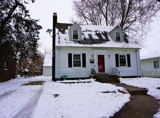 814 W Washington St, Champaign, IL