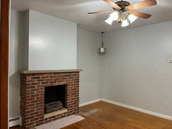3rd image of 9 Washington Pl #1