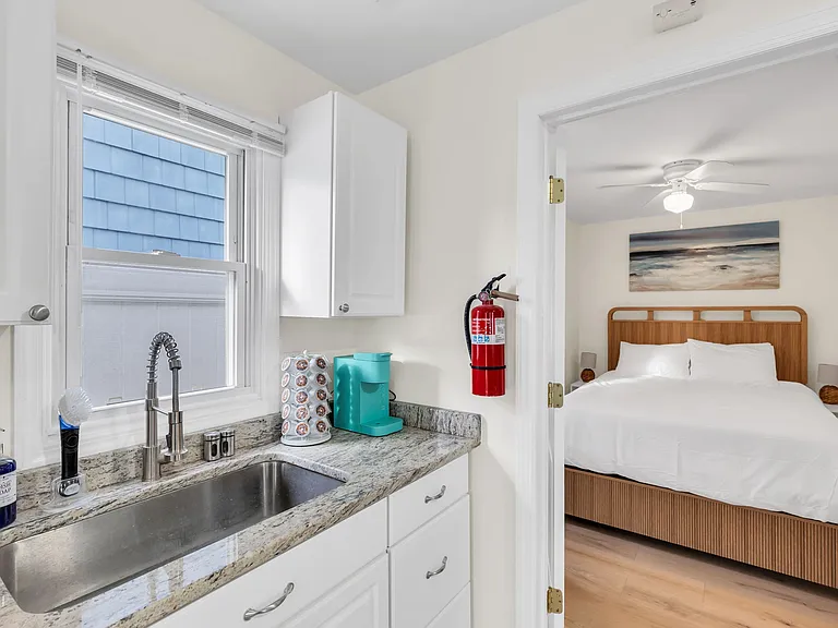263 Kearney Ave #B — Photo 14