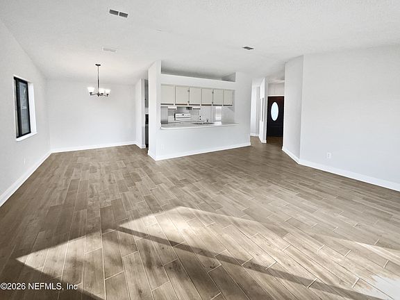 4th image of 1295 BEAR RUN Boulevard