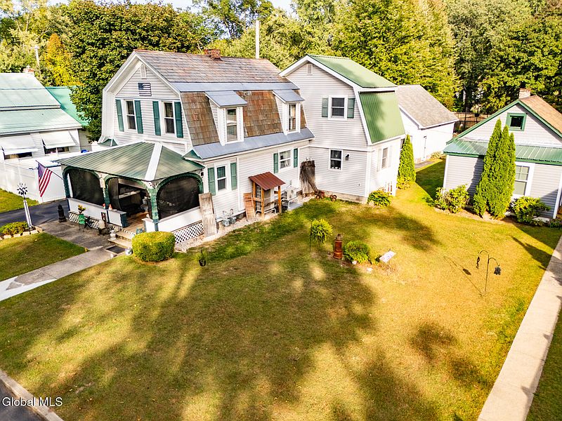 4th image of 542 Lower Oak Street