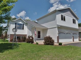11 Joseph Ct, Saint Cloud, MN 56303
