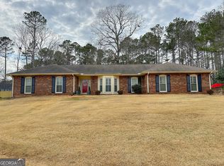 107 Colonial Ct, Lagrange, GA 30240