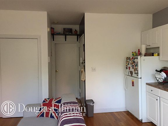 2nd image of 362 W 116th St APT 2A
