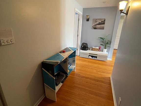 Entryway (has new lights)