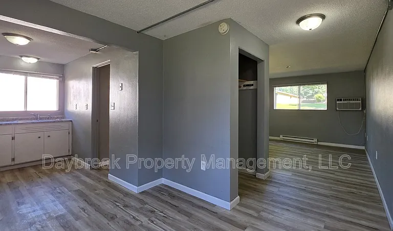 32 10th Ave N #6 — Photo 10