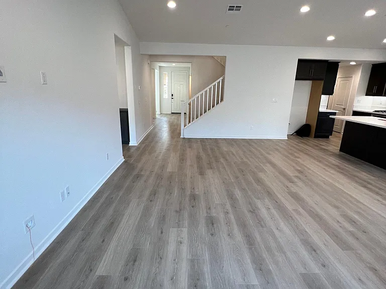 15544 Kings Peak Dr — Photo 24