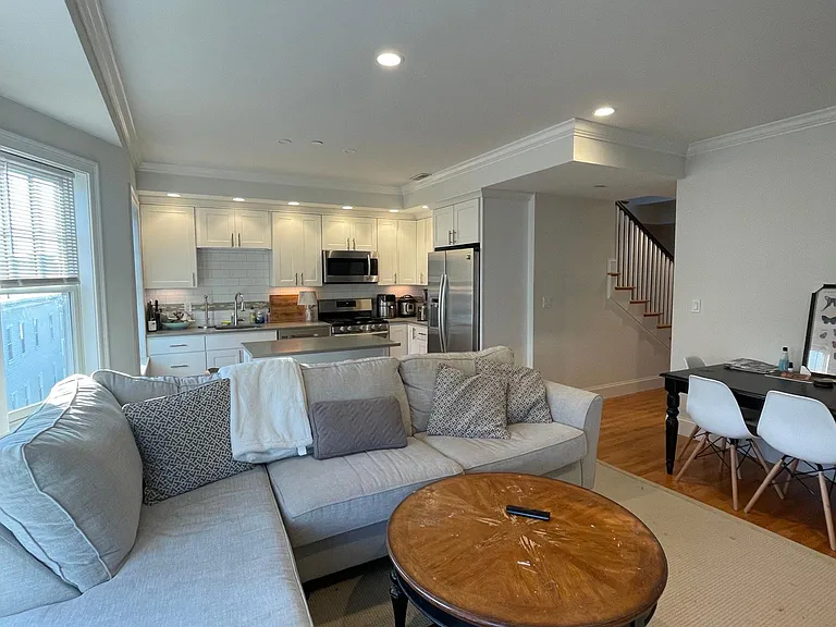156 Tudor St #3 — Photo 6