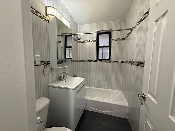 4th image of 8315 116th St APT 5B