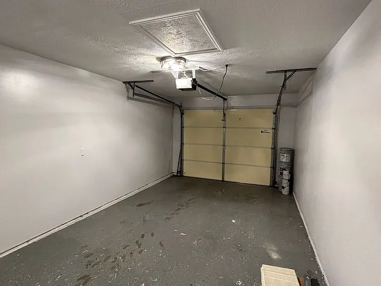 7800 Branford Ct — Photo 15