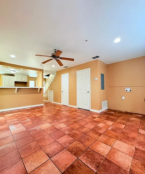 507 S Bonner Ave #D — Photo 5