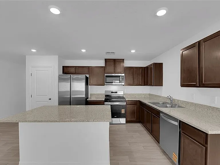 6086 Swift Lariat St — Photo 3