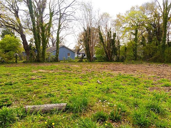 3rd image of 2132 Larchwood Rd SW #43