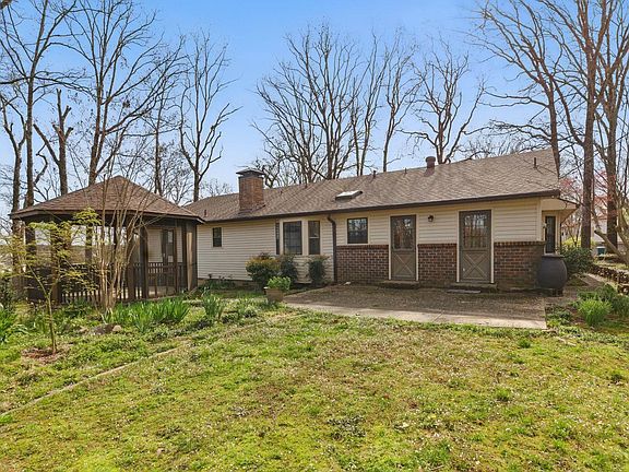 5th image of 1216 Old Charter Ct