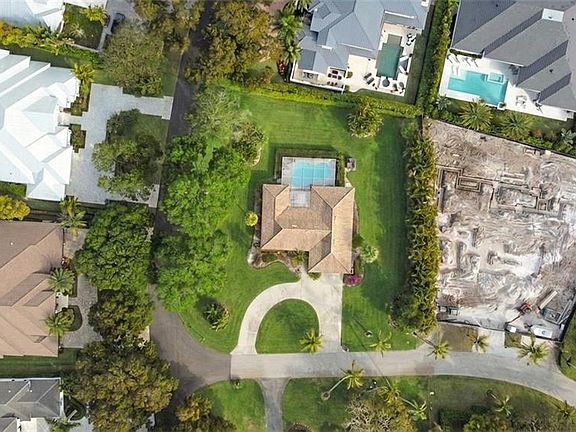 5th image of 690 Murex DR