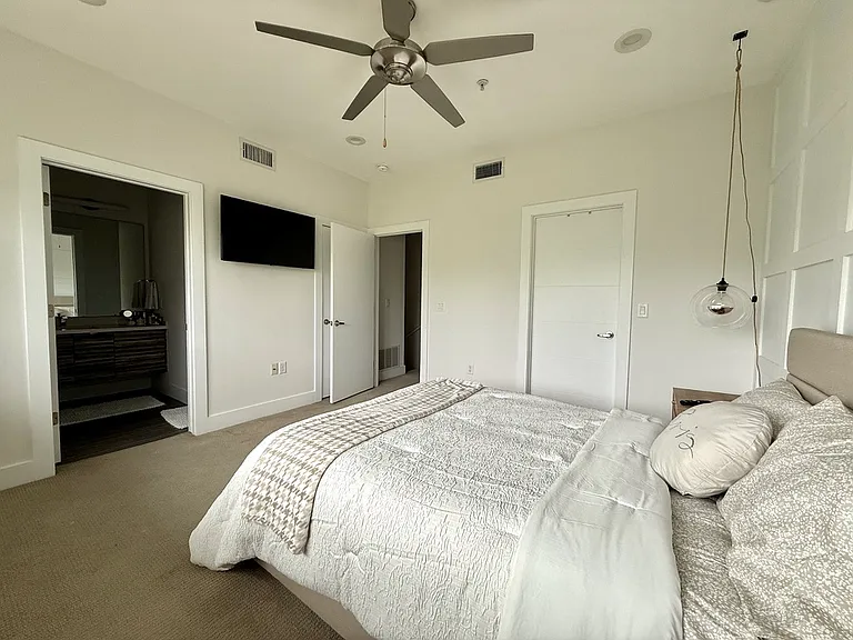 604 N Bluff Dr #115 — Photo 21