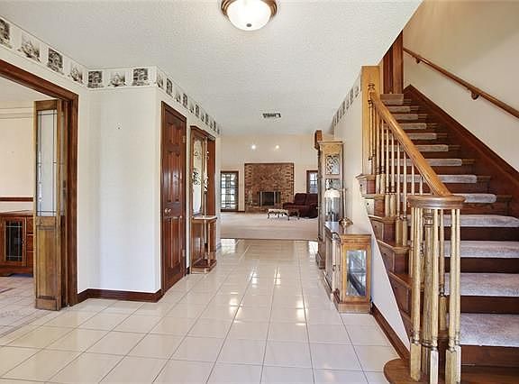 4th image of 2716 Cedarlawn Dr
