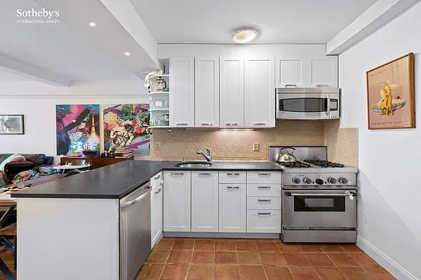 Rented by Sotheby's International Realty | media 3