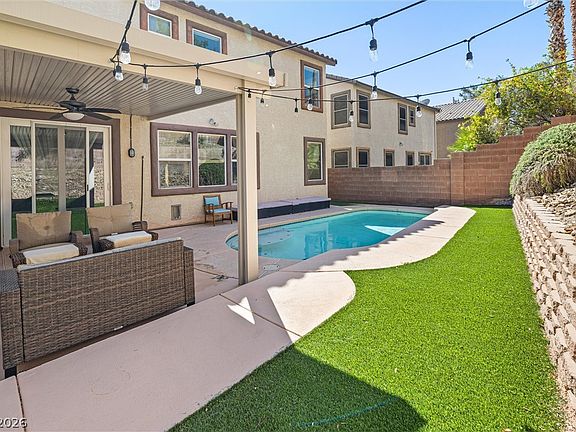 2nd image of 549 Playa Linda Pl