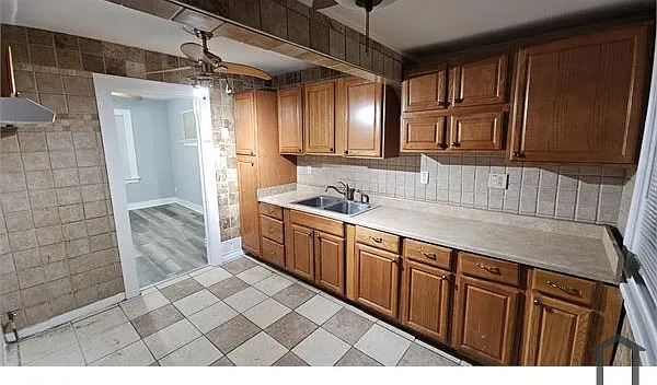 10017 Sandusky Ave — Photo 6