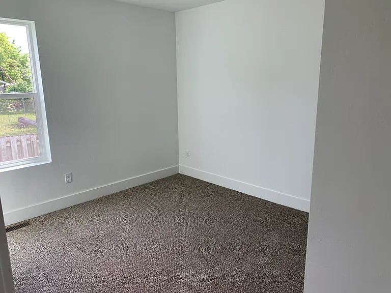 1704 S Woodland Dr — Photo 12