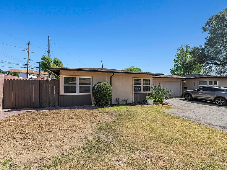 2817 Sycamore Ave — Photo 27