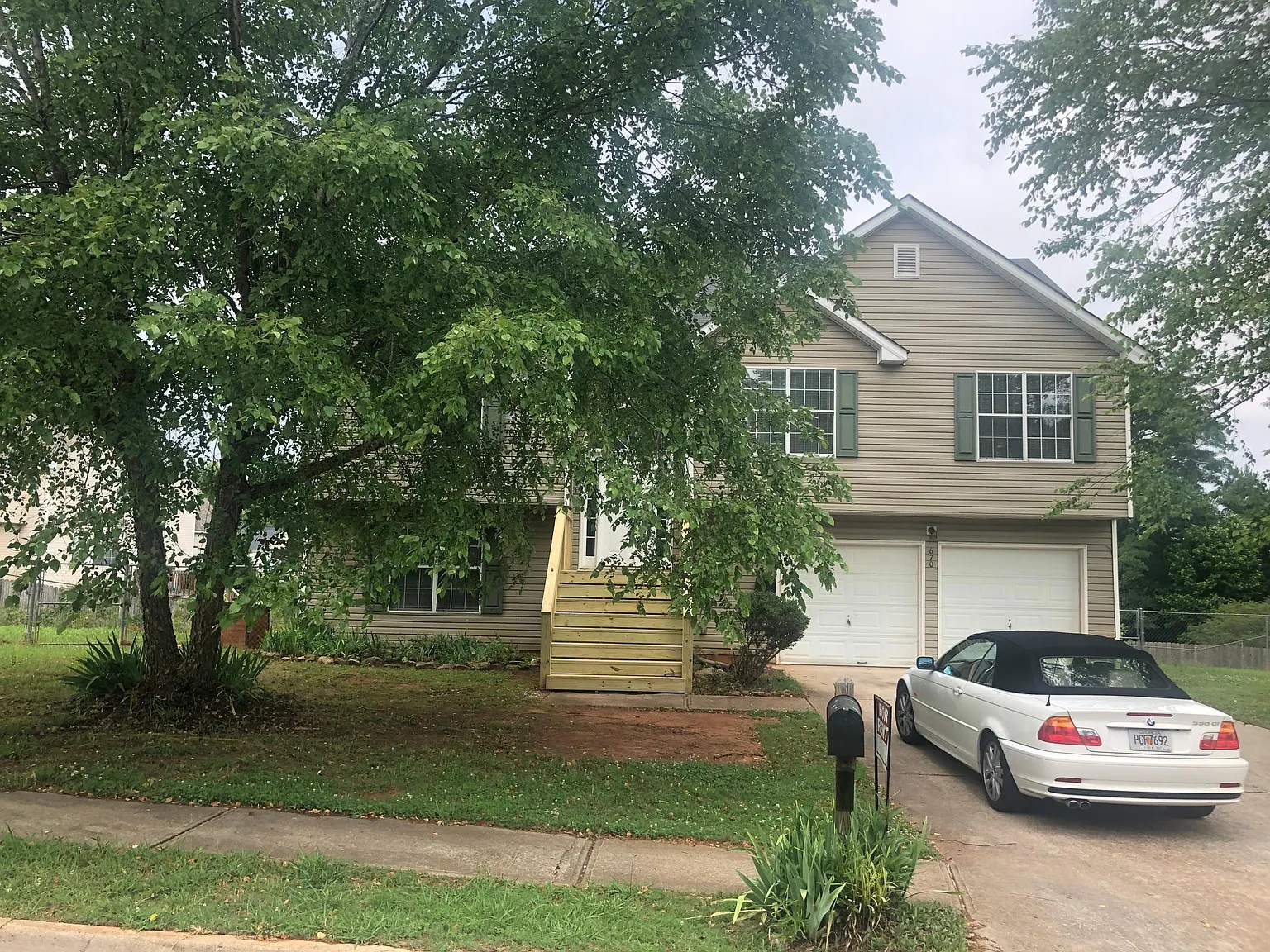 670 Michael Cir photo 1