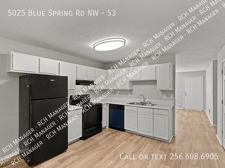 Wilshire Park Apartments — Photo 31