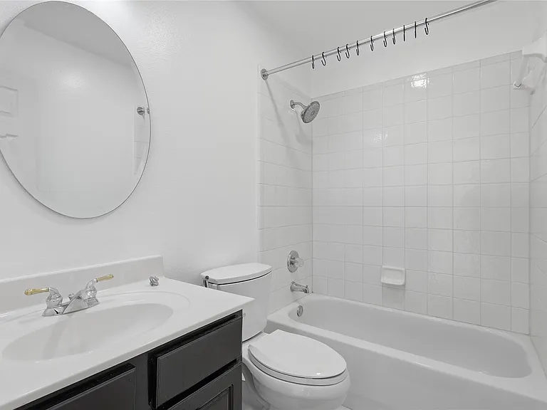 5001 Spicewood Dr — Photo 26