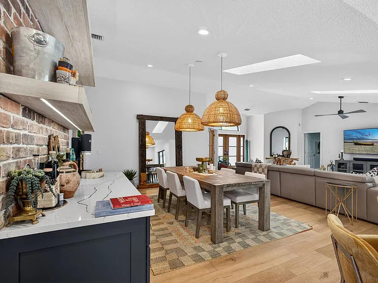 12897 La Rochelle Cir — Photo 18