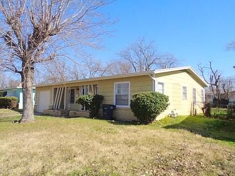 2nd image of 4421 Carmel Ave