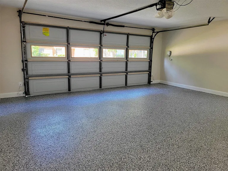 11926 Stillwater Dr — Photo 24