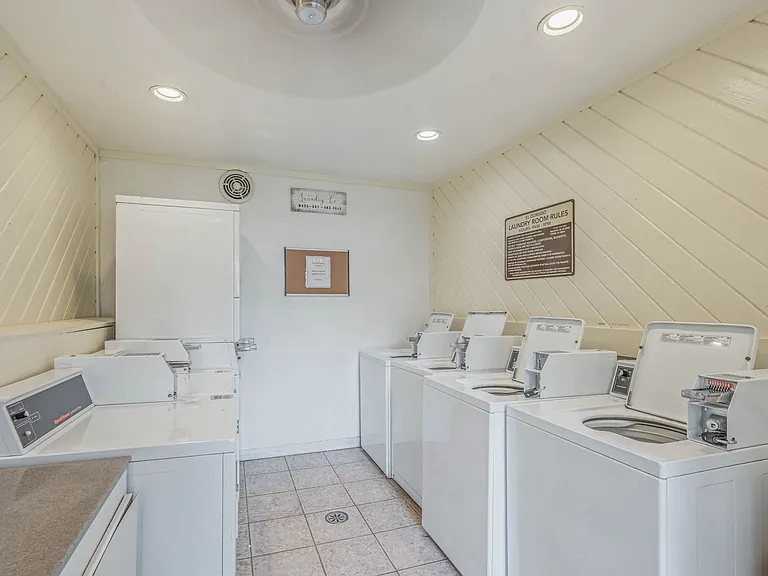 1130 Marine Avenue — Photo 34