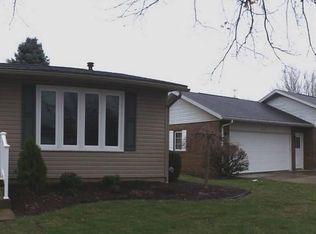 116 Karns Dr, Dover, OH