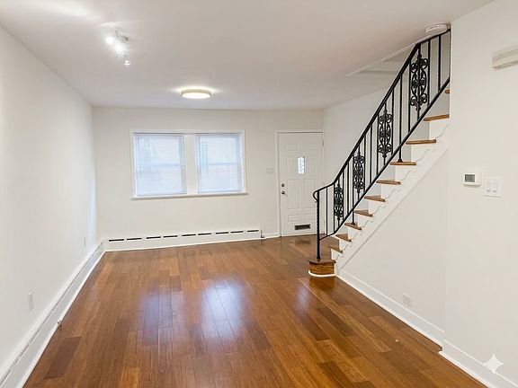 5th image of 827 League St