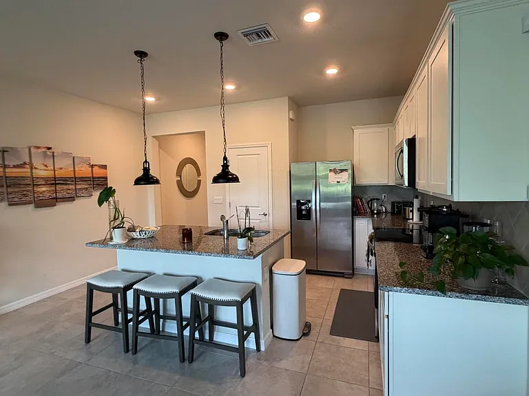 2933 Olivia Ave — Photo 16