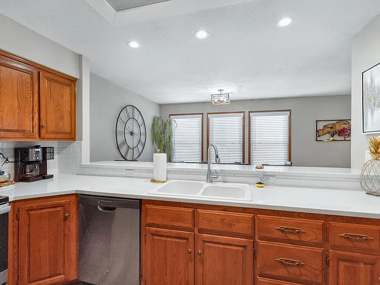 6 Connie Ln — Photo 11