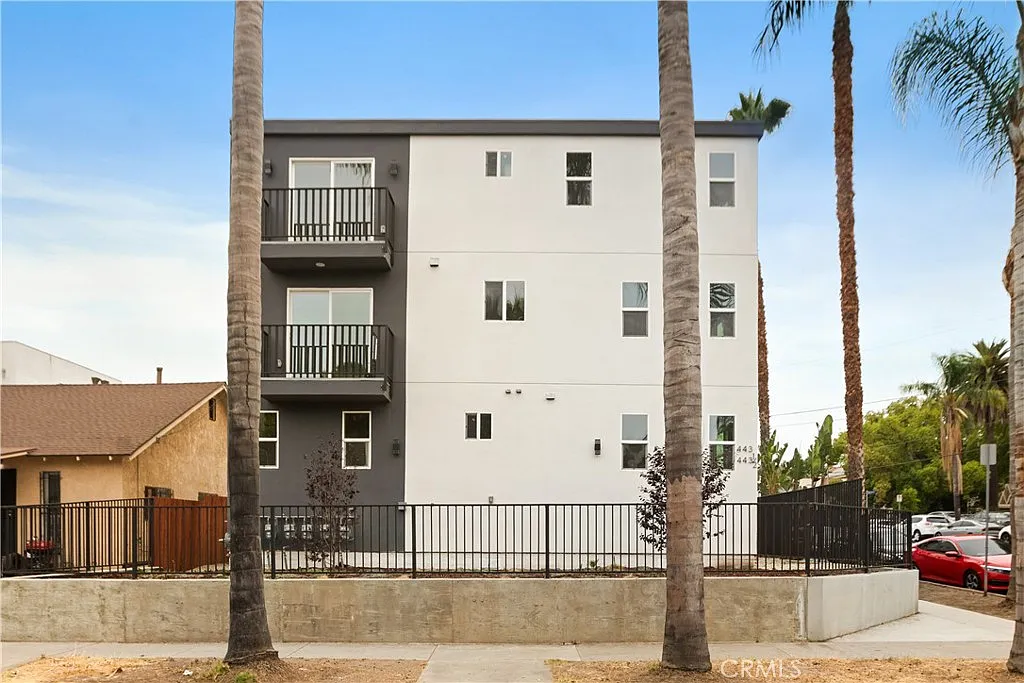 2 bed, 658 sqft, $2,699 — Photo 1