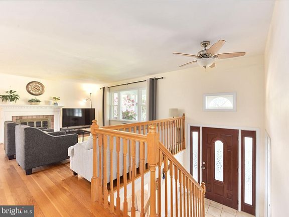 4th image of 3410 Frenora Ct