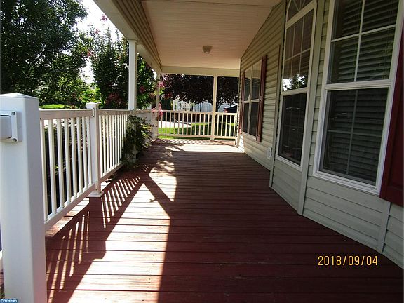3rd image of 547 Conestoga Dr