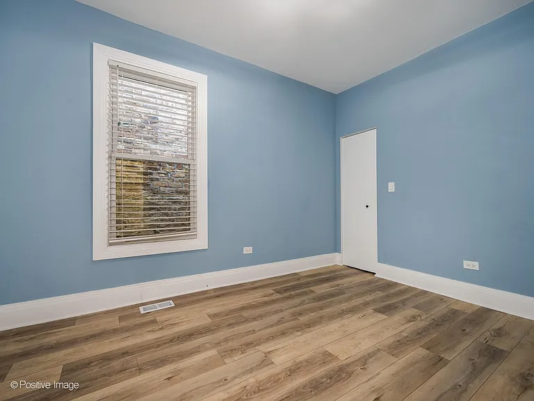 3546 W Beach Ave #1 — Photo 7