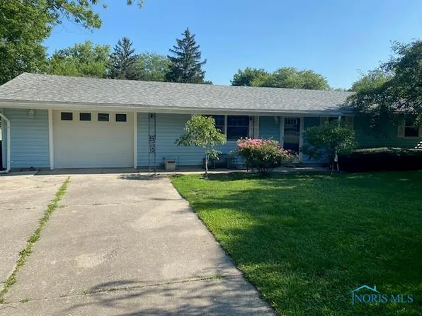 302 Seither Dr, Defiance, OH 43512